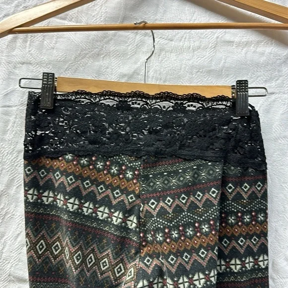 Ardene - Picture 3 of 3